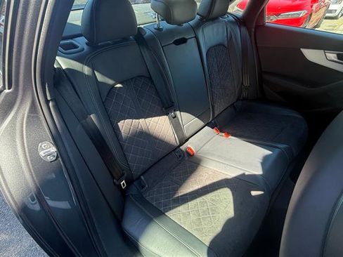 Used 2019 Audi S4 Premium w/ Convenience Package image 13