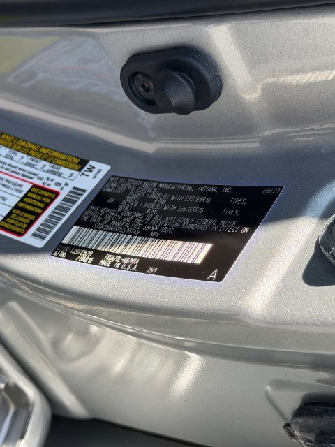 Used 2023 Toyota Highlander XLE FWD image 22