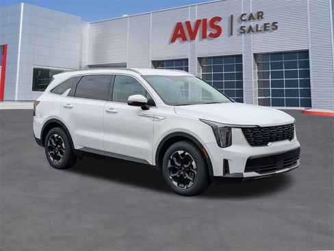 Used 2024 Kia Sorento S image 11