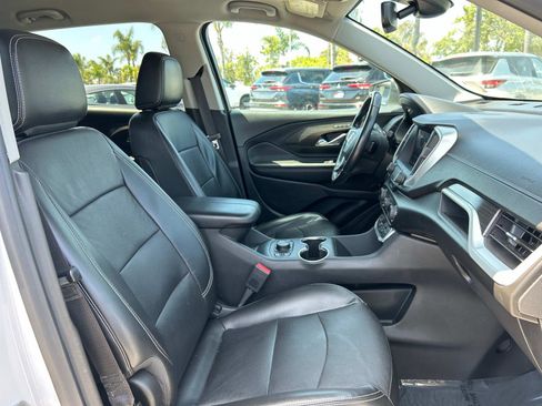 Used 2022 GMC Terrain SLT image 28