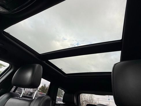 Used 2020 Jeep Grand Cherokee Limited w/ Luxury Group II image 33