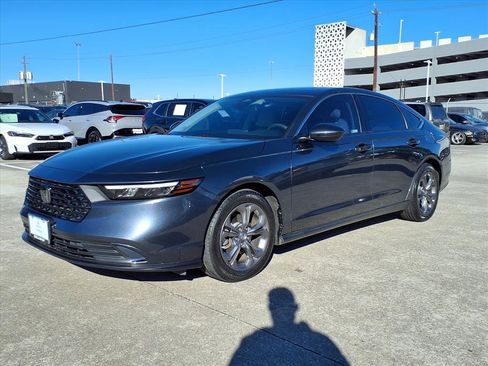 Certified 2023 Honda Accord EX image 21