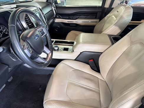 Used 2020 Ford Expedition Platinum image 4