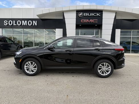 New 2026 Buick Envista Preferred FWD image 2