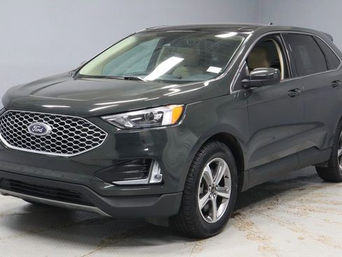 Certified 2023 Ford Edge SEL w/ Convenience Package AWD/4WD image 6
