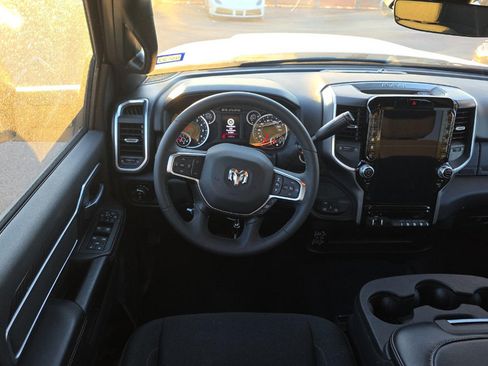 Used 2025 RAM 2500 Big Horn AWD/4WD image 2