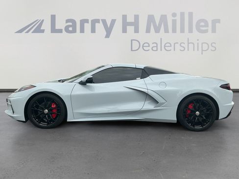 Used 2023 Chevrolet Corvette Stingray Premium Conv w/ Stealth Interior Trim Package RWD image 2