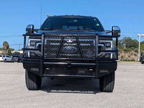 Certified 2022 Ford F250 Lariat w/ Lariat Ultimate Package AWD/4WD image 3
