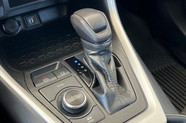Certified 2023 Toyota RAV4 LE AWD/4WD image 23