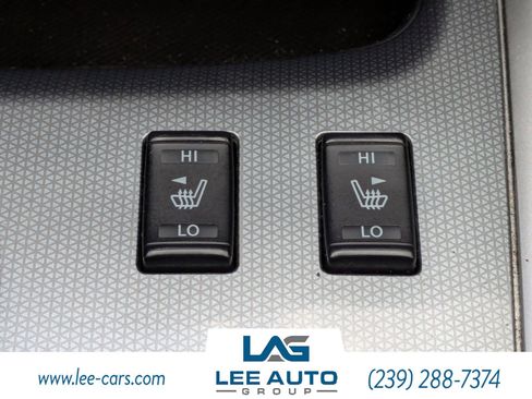 Used 2019 Nissan Pathfinder SL FWD image 29