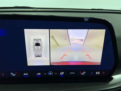 New 2026 Chevrolet Traverse LT w/ Driver Confidence Package image 14