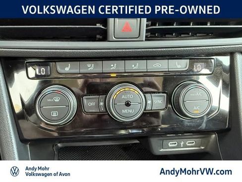 Used 2024 Volkswagen Jetta SE FWD image 28