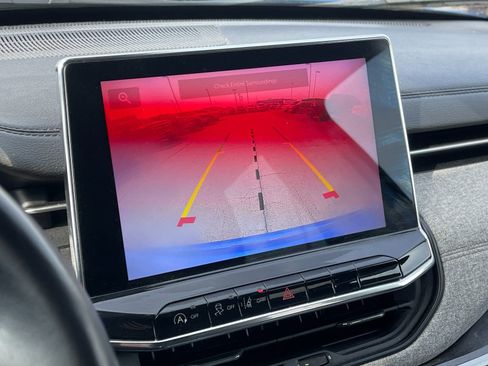 Used 2022 Jeep Compass Latitude image 21