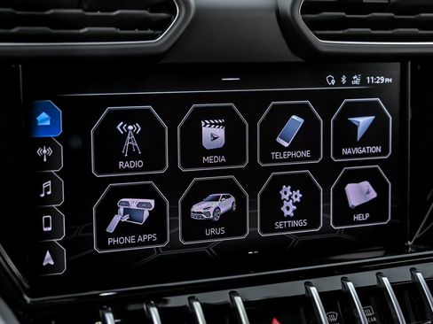Used 2020 Lamborghini Urus image 33