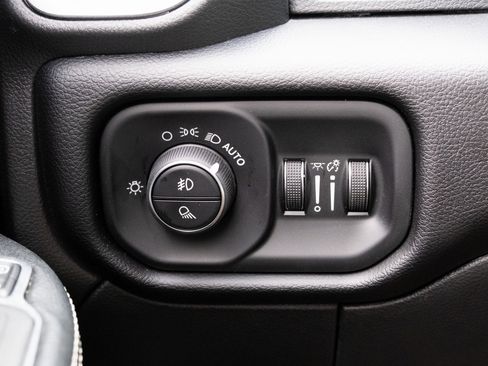 Used 2024 RAM 2500 Laramie w/ Night Edition image 10