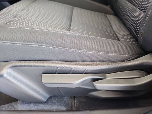 Used 2025 Chevrolet Equinox LT FWD image 34