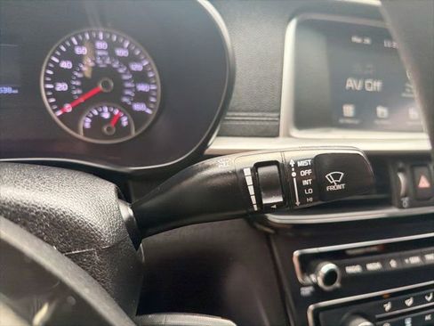 Used 2020 Kia Optima LX image 19