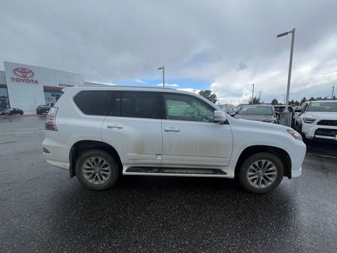 Used 2015 Lexus GX 460 Luxury AWD/4WD image 3