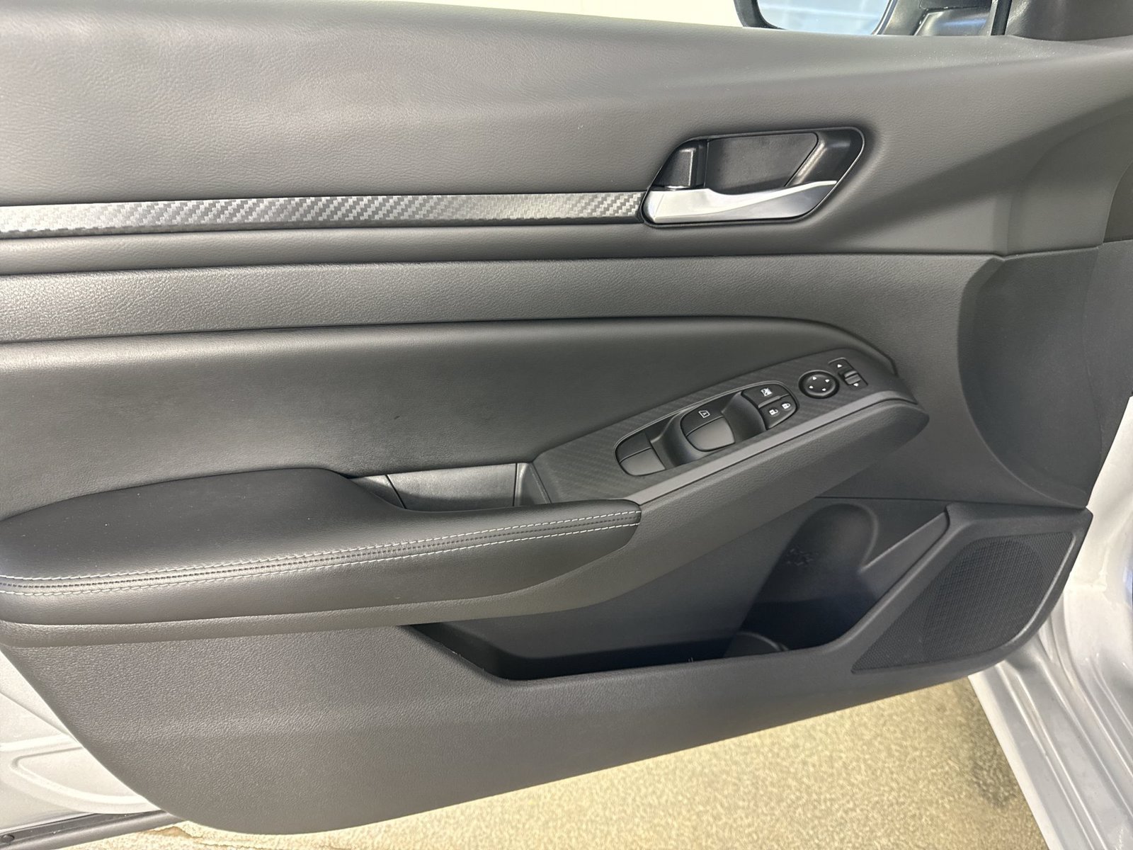 Certified 2024 Nissan Altima 2.5 SV AWD/4WD image 21