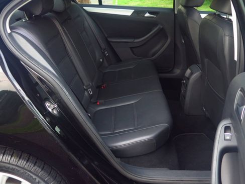 Used 2014 Volkswagen Jetta SE FWD image 14