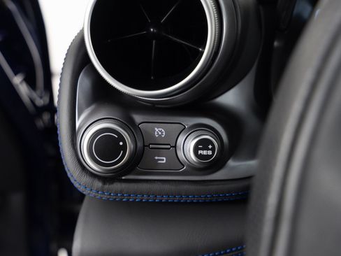Used 2019 Ferrari GTC4Lusso T RWD image 32