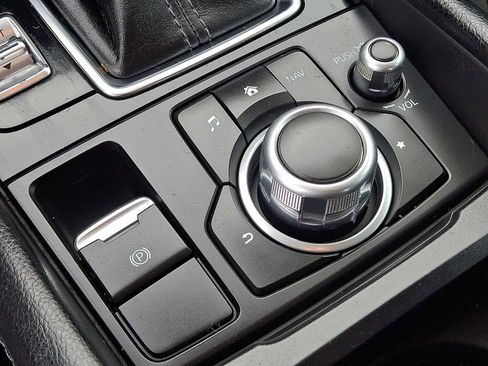 Used 2017 MAZDA MAZDA3 Sport image 24