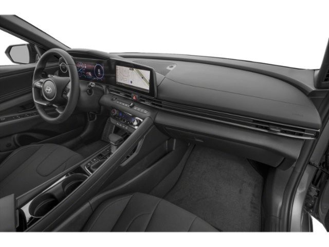 Used 2025 Hyundai Elantra SEL FWD image 12