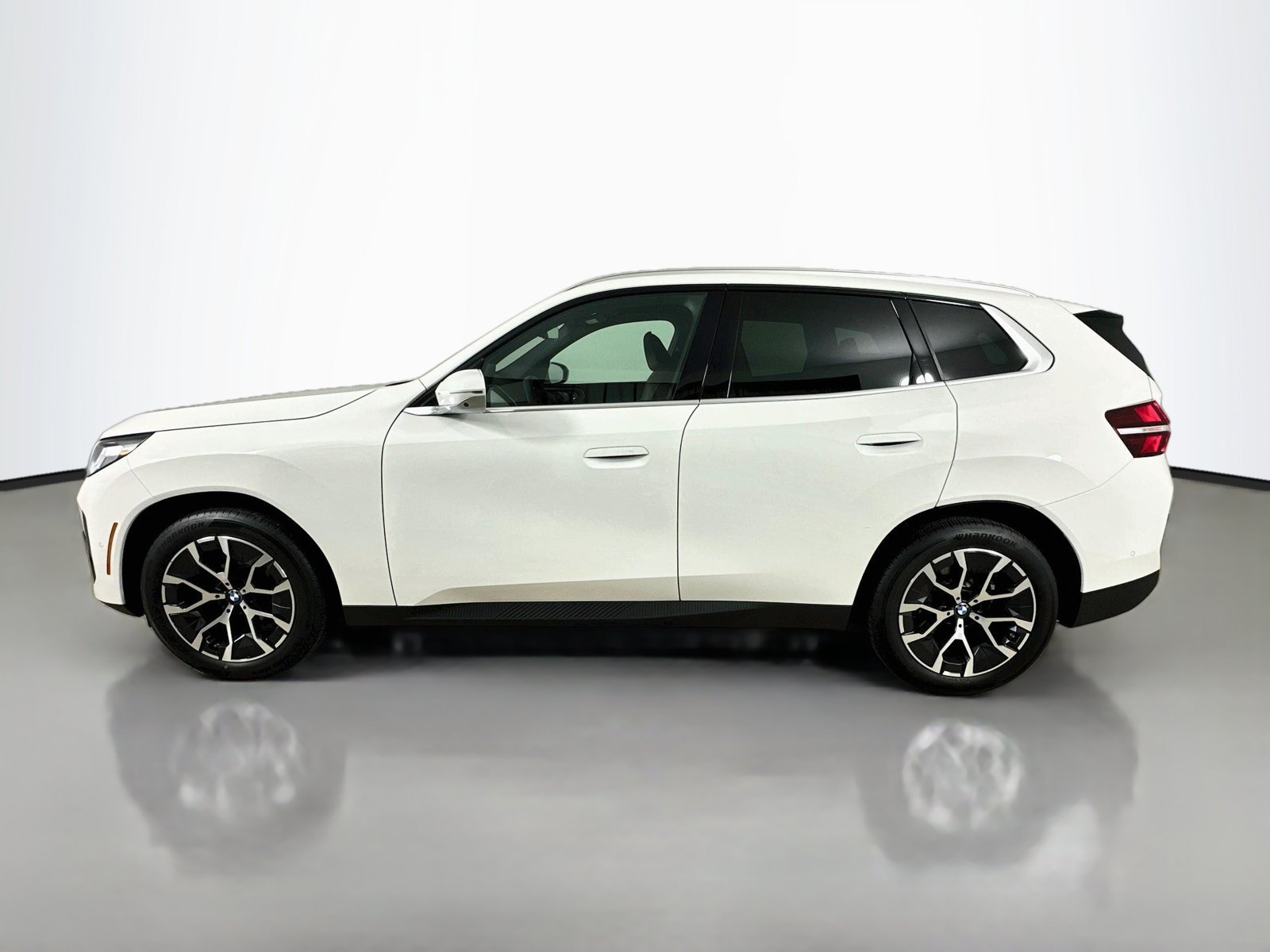 Used 2026 BMW X3 xDrive30i w/ Premium Package AWD/4WD image 8