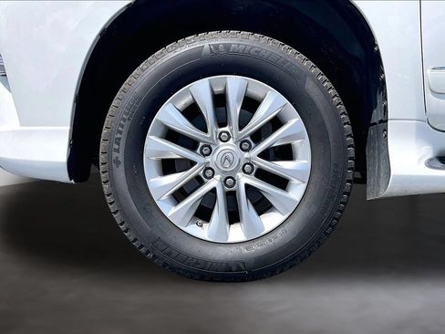 Used 2016 Lexus GX 460 w/ Premium Package AWD/4WD image 9