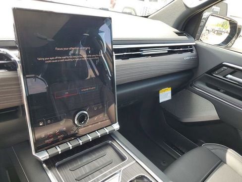 New 2025 GMC Sierra EV Denali image 26