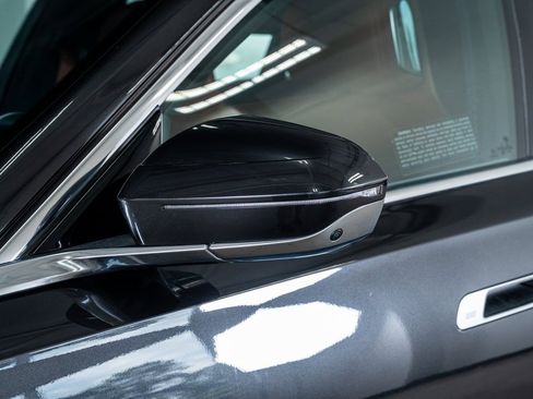 Used 2024 BMW i7 xDrive60 image 22