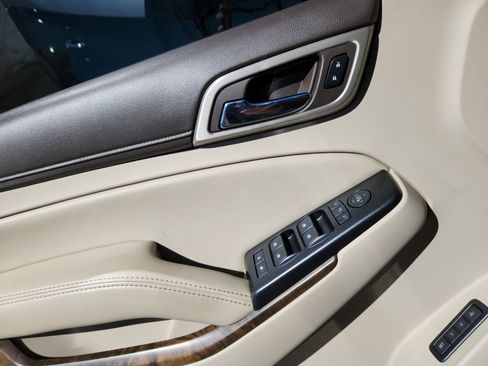 Used 2018 GMC Yukon Denali w/ Denali Ultimate Package image 16