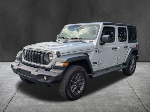 Used 2024 Jeep Wrangler Unlimited Sport AWD/4WD image 9