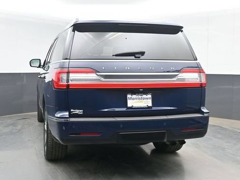 Used 2018 Lincoln Navigator Reserve w/ Technology Package AWD/4WD image 12