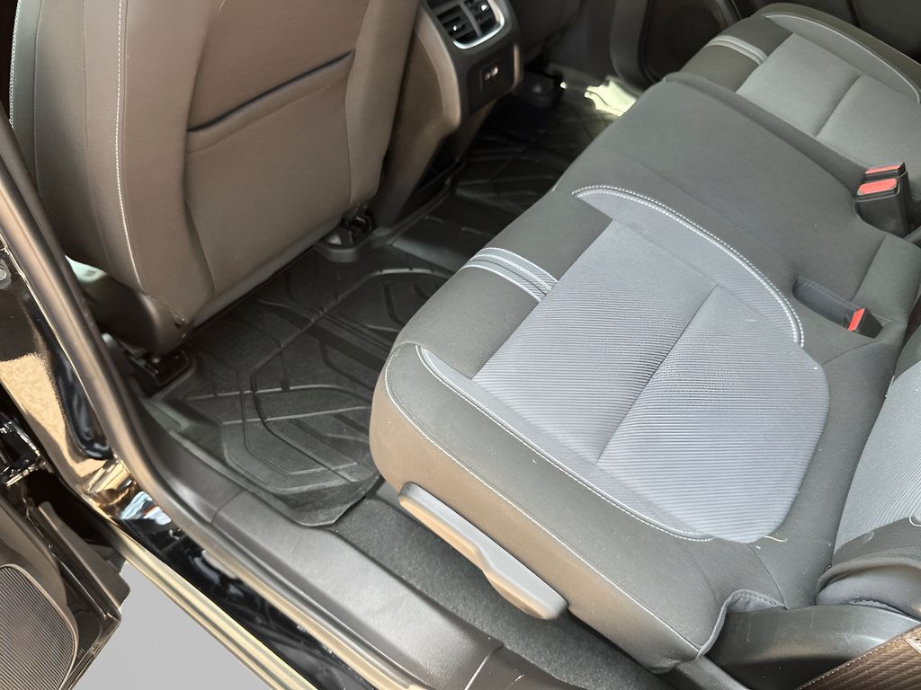Used 2024 Chevrolet Blazer LT w/ Convenience Package FWD image 44