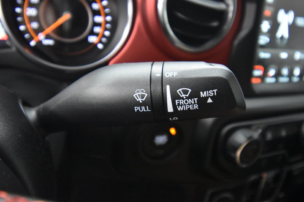 Used 2023 Jeep Gladiator Rubicon w/ LED Lighting Group AWD/4WD image 32
