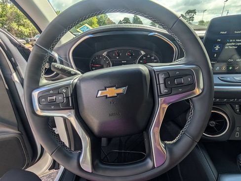 Used 2024 Chevrolet Blazer LT AWD/4WD image 7