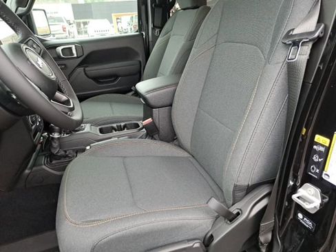 New 2026 Jeep Gladiator Sport AWD/4WD image 12