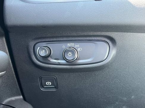 Used 2023 GMC Terrain SLE w/ LPO, Floor Liner Package FWD image 35