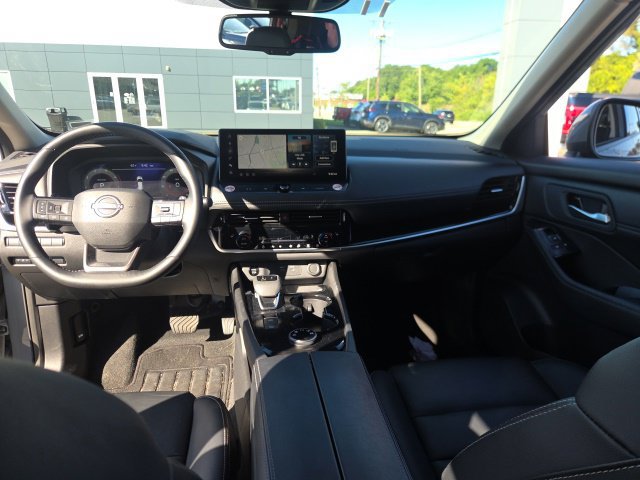 Used 2026 Nissan Rogue SL AWD/4WD image 18