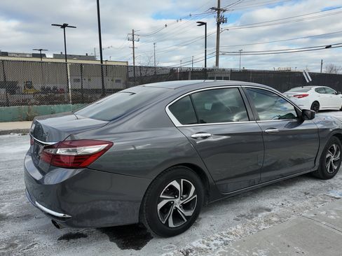 Used 2017 Honda Accord LX image 6