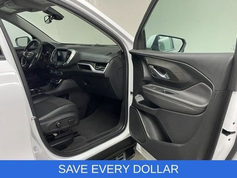 Used 2022 GMC Terrain SLT w/ LPO, 'HIT The Road' Package FWD image 15