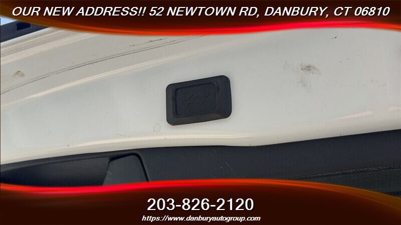 Used 2022 Toyota RAV4 XLE Premium FWD image 31