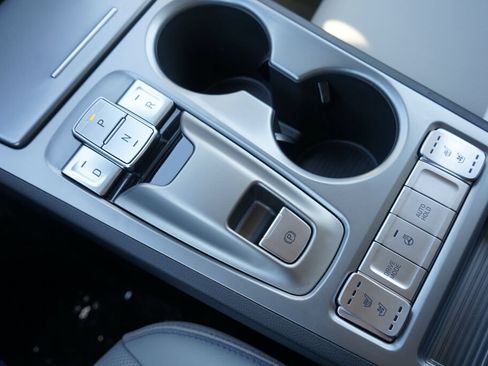 Certified 2023 Hyundai Kona Limited FWD image 23
