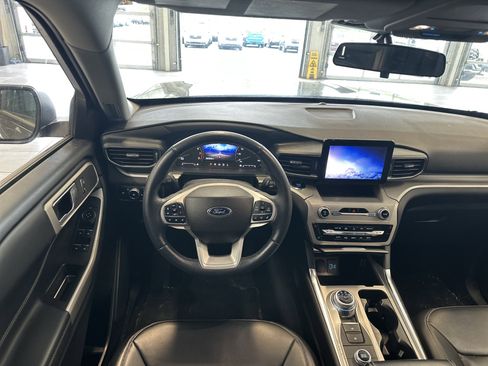 Used 2023 Ford Explorer XLT w/ Equipment Group 202A image 2
