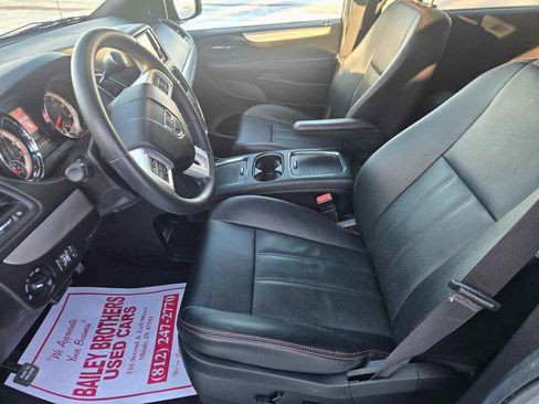 Used 2019 Dodge Grand Caravan GT image 7