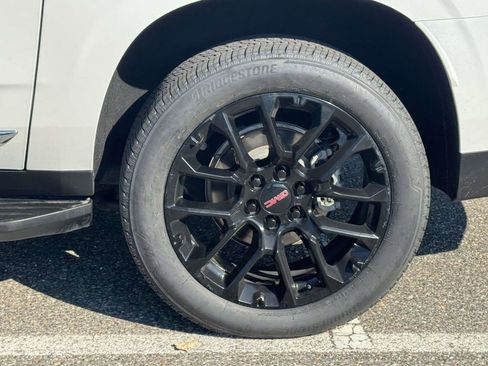 Certified 2023 GMC Yukon XL SLT image 15