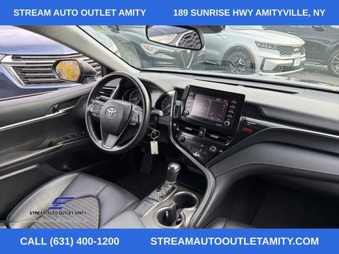 Used 2022 Toyota Camry SE FWD image 19