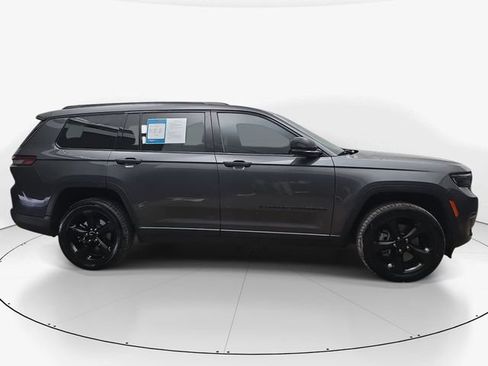 Used 2023 Jeep Grand Cherokee L Laredo AWD/4WD image 5