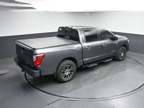 Used 2021 Nissan Titan SV w/ SV Convenience Package image 22
